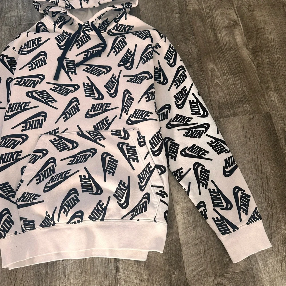 Nike Hoodie With Logo Print Size Small - Picture 2 of 8